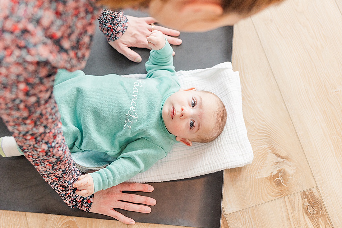 Photos of DanceFIT baby wearing class taken by Sara Sniderman Photography