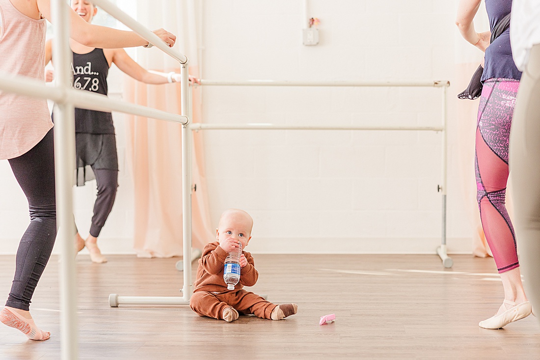 Photos of DanceFIT baby wearing class taken by Sara Sniderman Photography